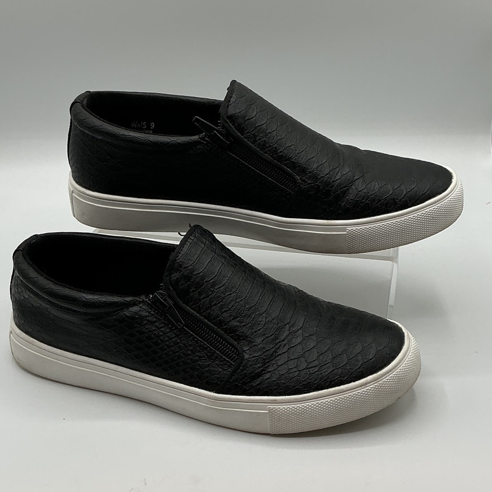 Report Ammons women’s Snakeskin faux leather, slip on sneakers, size 9 - Picture 4 of 8